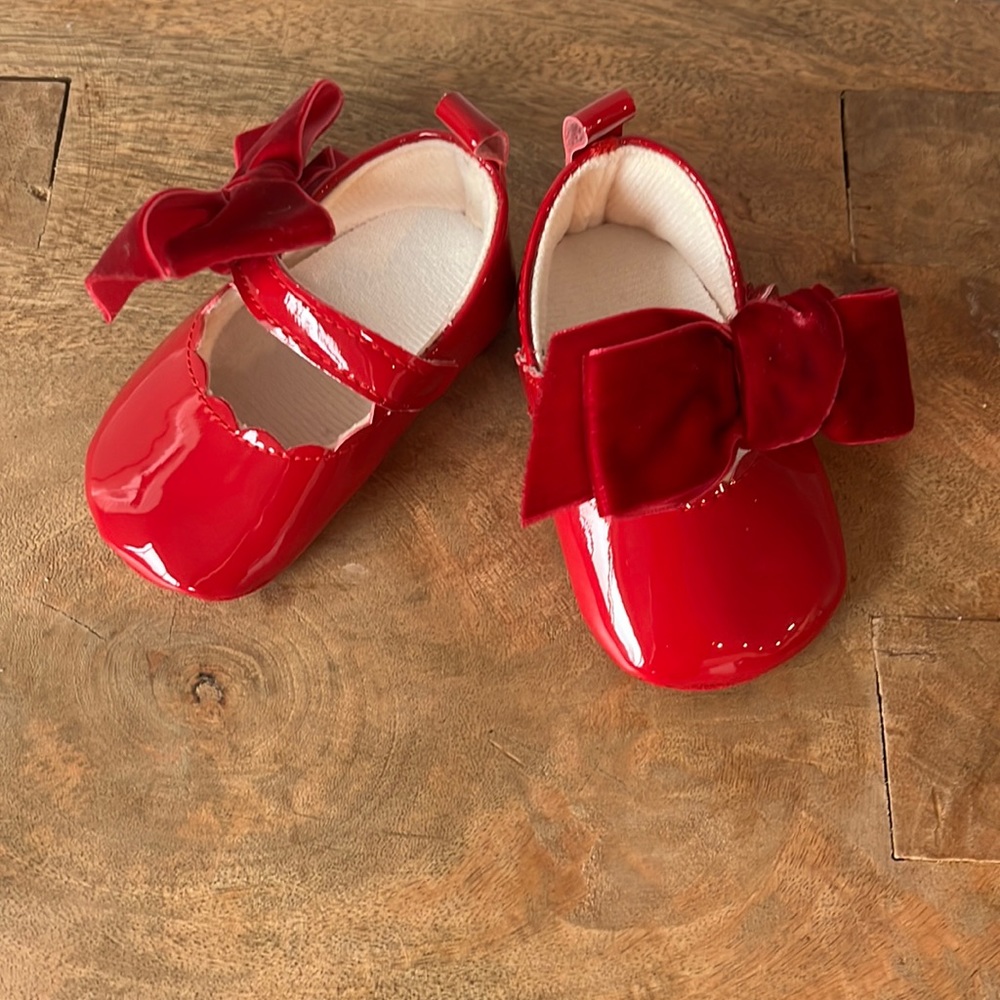 Baby Girl’s Patent Mary Janes (3-6M)